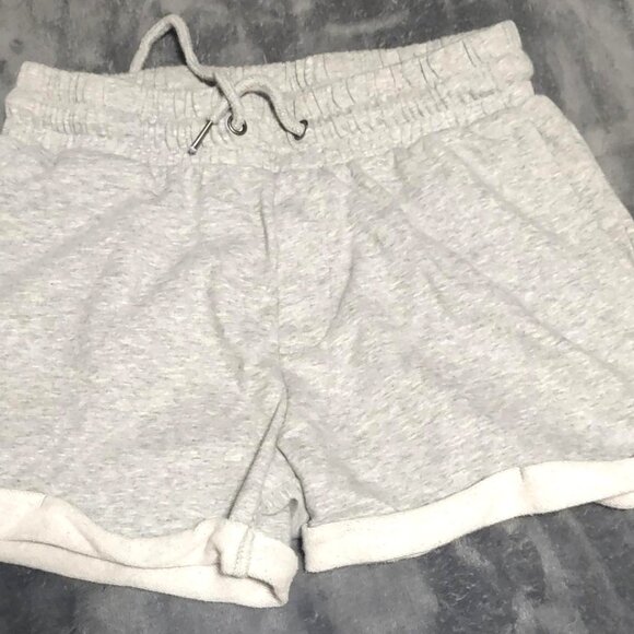 Shorts - Picture 3 of 10